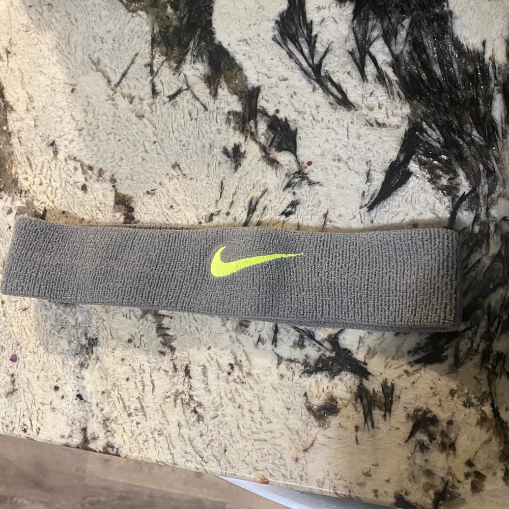 Nike sweat band